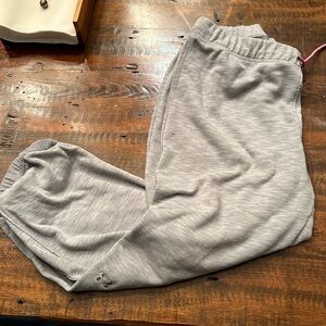 Under Armour gray semi fitted leggings